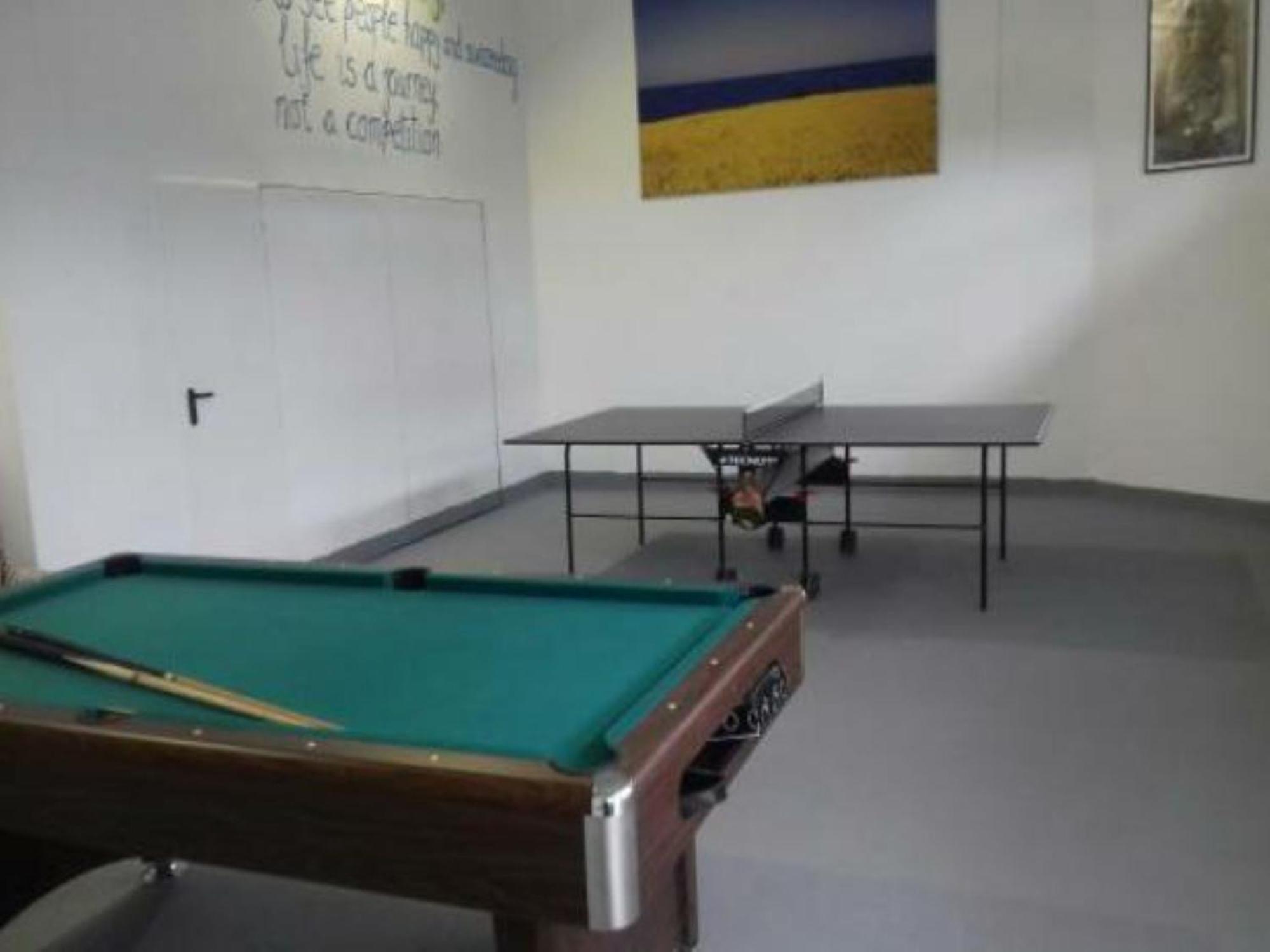 Holiday Home Chester With Heated Pool Kastela Room photo